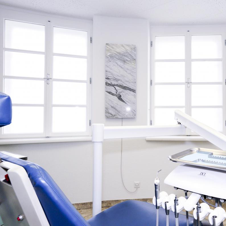 Behandlungsraum Zahnarztpraxis Dr. Freiding